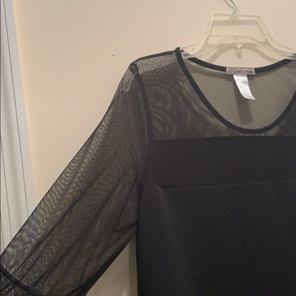 👚UETRA👚 sheer mid sleeve blouse!!! - Picture 2 of 4
